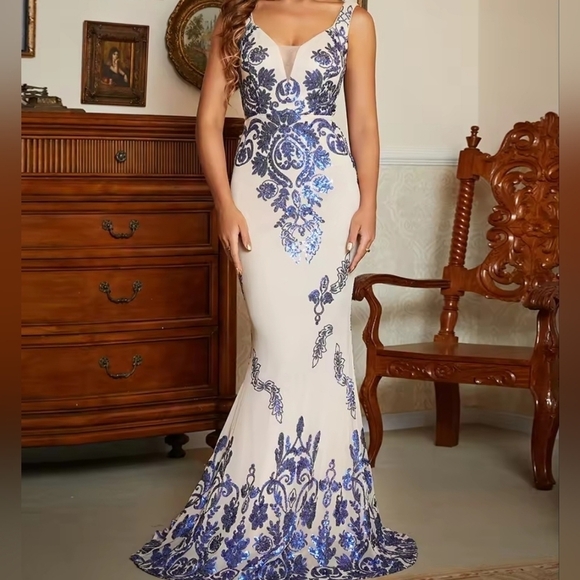 Blue Floral SleevelessDeep V Neck Contrast Sequined Mermaid Gown